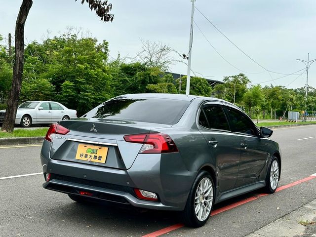 MITSUBISHI三菱 GRAND LANCER  第3張相片