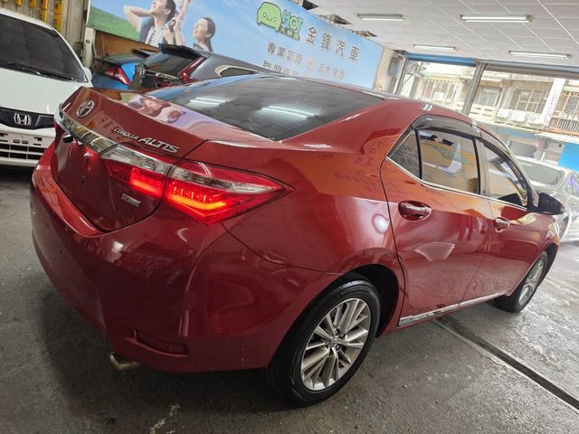 TOYOTA豐田 ALTIS  第6張相片