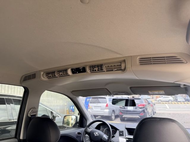 Mitsubishi Zinger  第12張相片