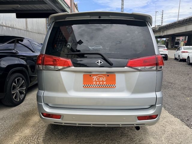 Mitsubishi Zinger  第14張相片