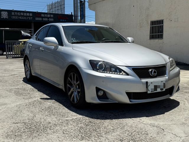 Lexus IS  第4張相片