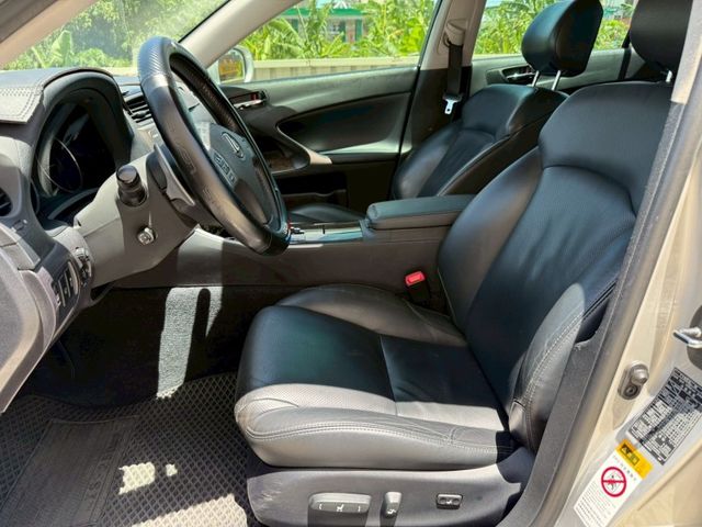 Lexus IS  第6張相片