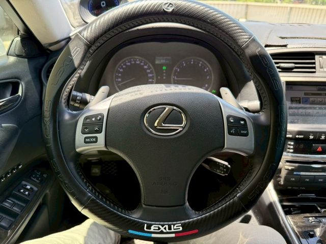 Lexus IS  第11張相片