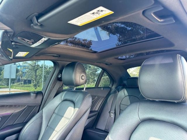Mercedes-Benz/賓士 C300  第11張相片