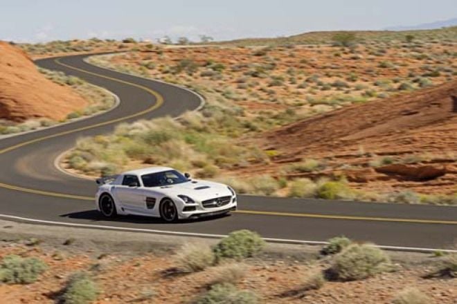 樹立品牌權威45 Years of Legendary Mercedes-AMG