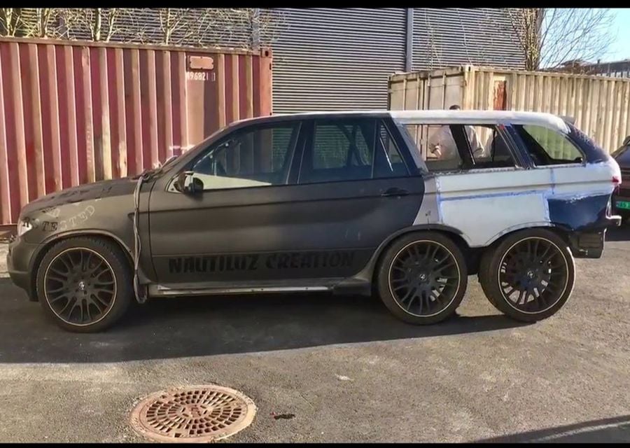 六輪+雙門+BMW X5=????