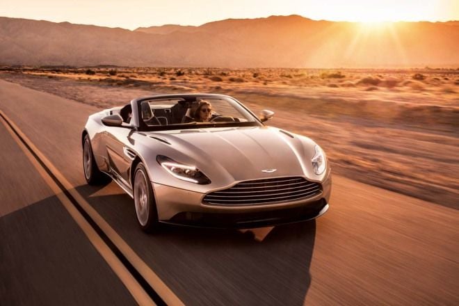 優雅又帶著跑格的敞篷車Aston Martin DB11 Volante