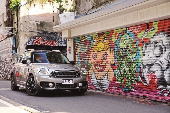 Mini Cooper S E Countryman ALL4   電音鄉巴佬