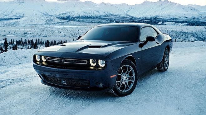 2017 Dodge Challenger GT：AWD，但是少了V8
