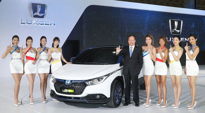 2018世界新車大展 LUXGEN U5 EV + 展示一鍵停車技術 U6賽道開發學、U5毛小孩客製化服務首度展演 歡迎蒞臨LUXGEN參觀
