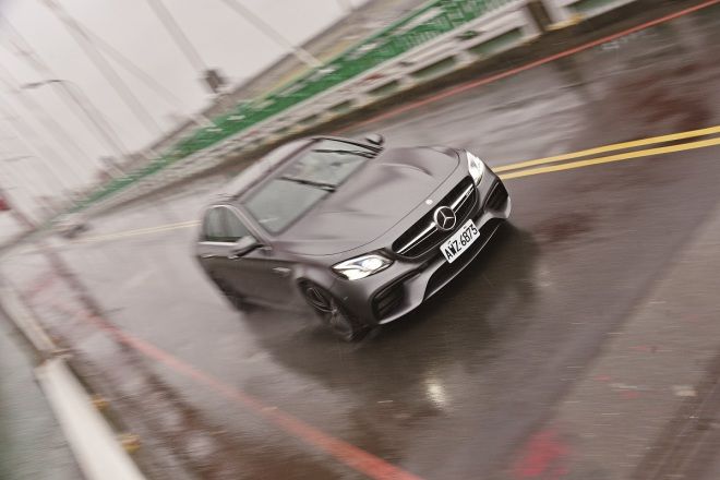Mercedes-AMG E63 4Matic+  優雅的暴力