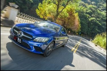 輕裝貴公子  Mercedes-Benz C180 Coupe(下)