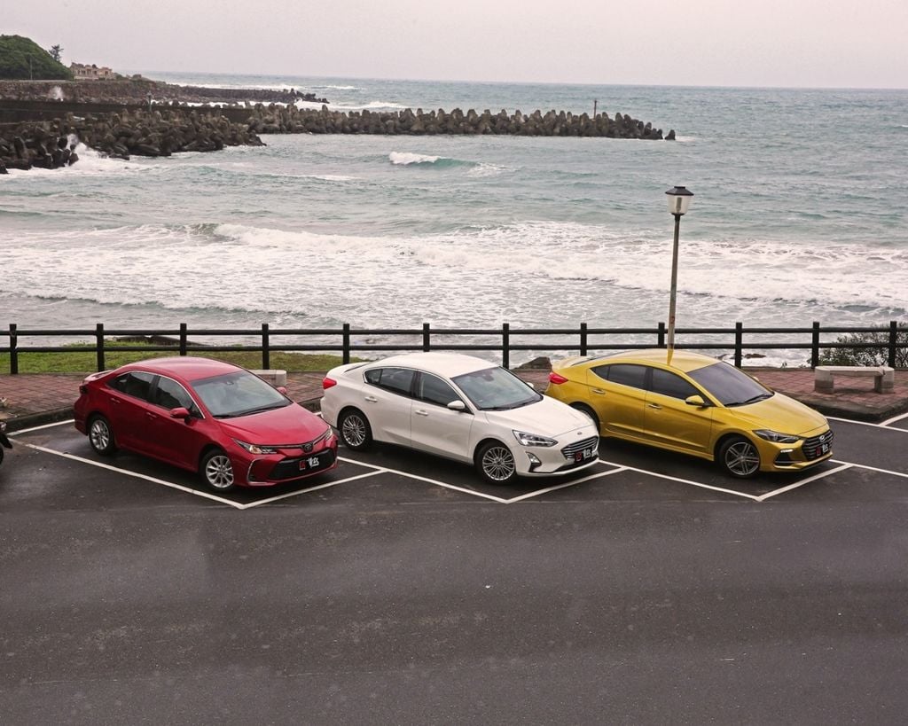 國產四門主流對抗賽 Toyota Corolla Altis vs. Ford Focus 4D vs. Hyundai Elantra Sport