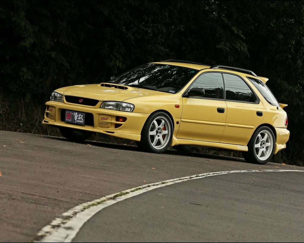 SUBARU Impreza GF8 載著小寶貝一起奔馳