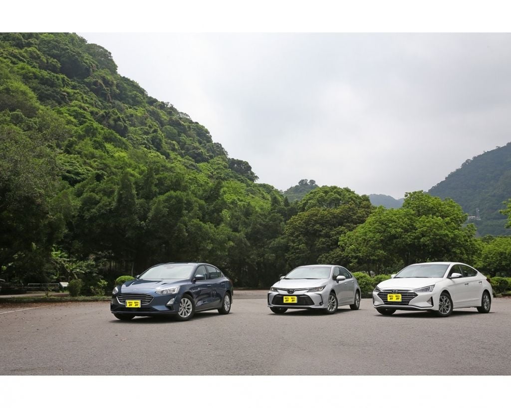 70萬級距中型房車誰最強？（上）Ford Focus 4D vs. Hyundai Elantra vs. Toyota Corolla Altis