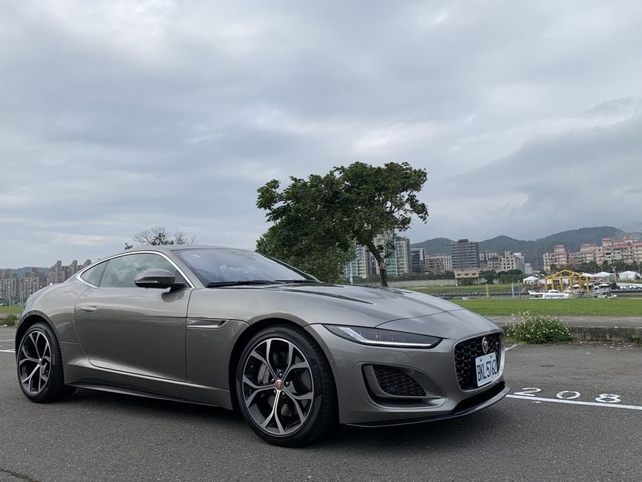 純種跑車當如是 Jaguar F-Type P300 R-DYNAMIC試駕