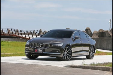 [試駕] 前座享樂、後座享受 Volvo S90 B4 Inscription(下)