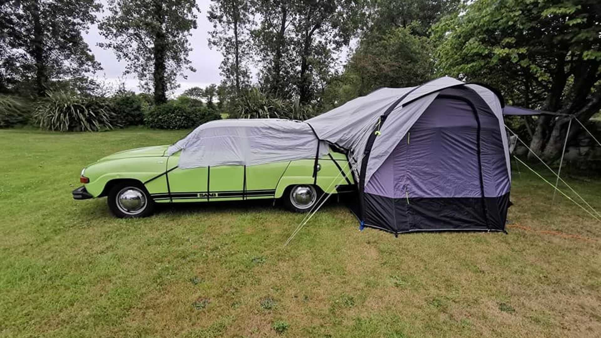 自行改造的 1975 Saab 95 露營車屋