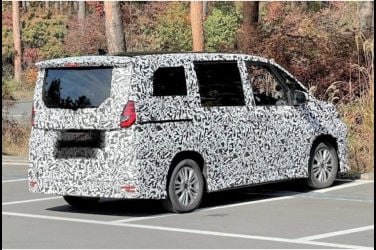 Toyota新一代Noah設計已定？下一代測試車再次曝光