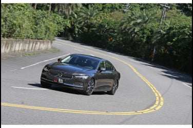 [試駕] 自駕被載樂逍遙(下) Volvo S90 T8 Recharge Inscription