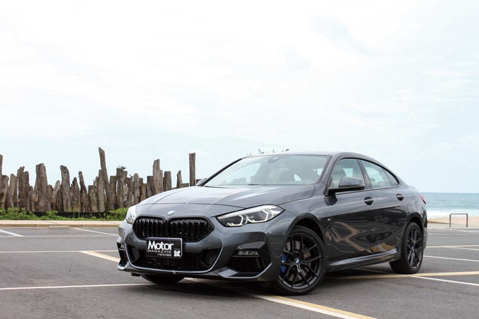 BMW    220i Edition M