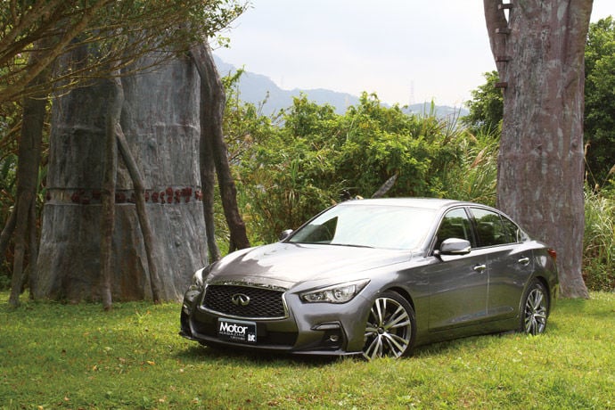 Infiniti    Q50S 300GT