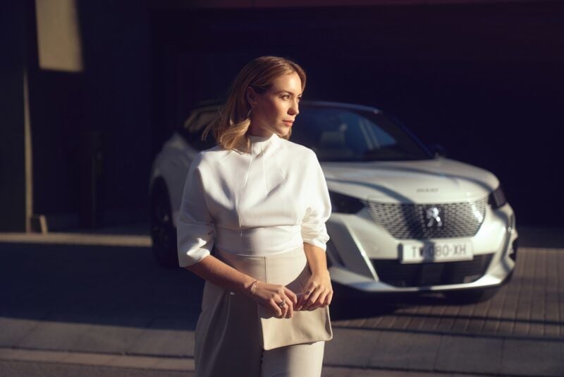 PEUGEOT e-2008 純電 新時尚￼