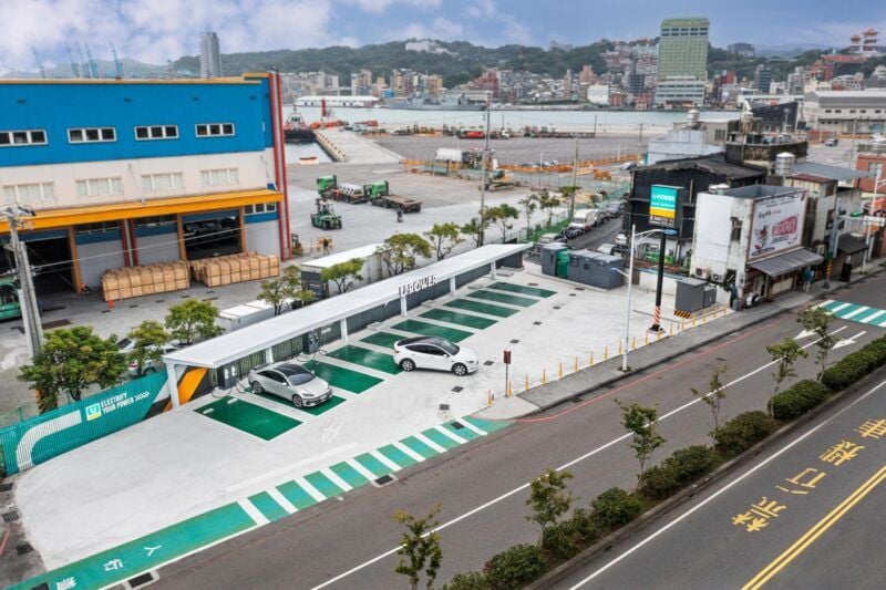 基隆首座360 kW超高速充電站 U-POWER基隆中山站正式開幕 AutoCharge自動充電功能即將上線