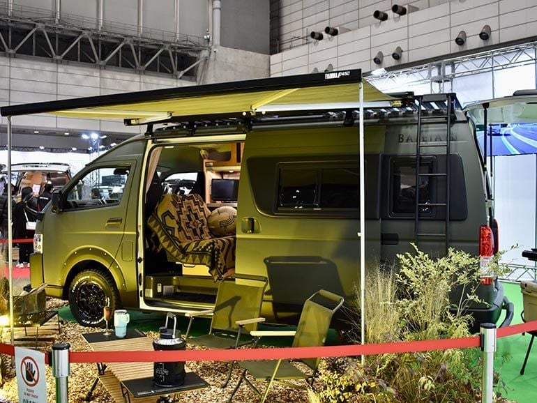 【車中泊】NEWS小山慶一郎精心改裝Toy-Factory「BALEIA」露營車