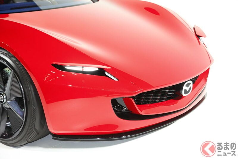馬自達「ICONIC SP」引爆「量產化拜託啦！」的呼聲！ 是 RX-7 接班人嗎!? 搭載翻燈＆轉子引擎的「超美型雙門跑車」！ 最讓人好奇的售價會落在哪裡呢？