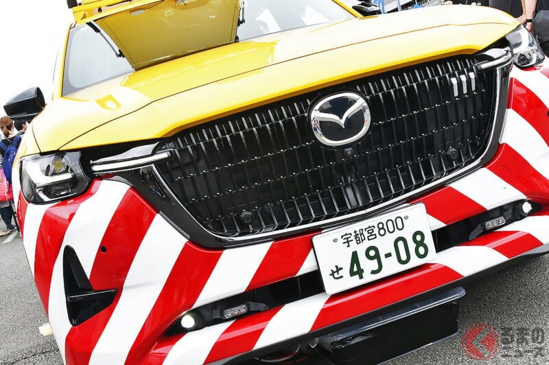 馬自達最新款「高性能巡邏車」亮相！ 搭載直列六缸「3.3公升渦輪增壓引擎」的高性能版本登場！ 鮮艷的黃色塗裝也超帥氣，讓人目光聚焦於 NEXCO 東日本的「CX-80 道路巡邏車」