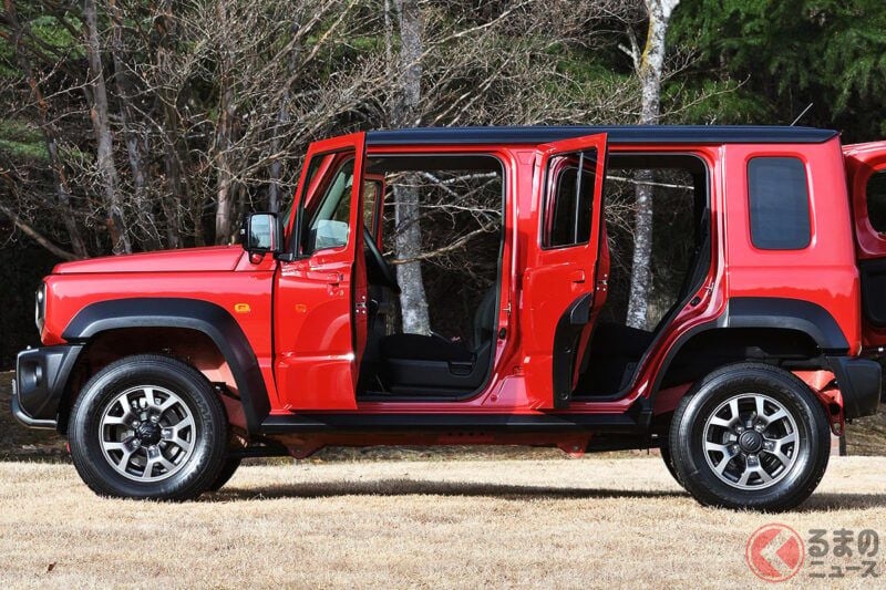 Suzuki「全新 Jimny Nomad」重新開放接單！ 人氣爆棚的「五門版」中古車價格暴漲！？ 在惡劣路況依然強悍、又舒適實用的「正統四輪驅動」真是厲害！
