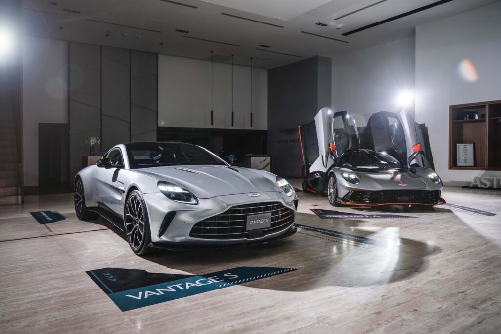 全新 Vantage S馭風之勢，於疾速間亦穩如磐石；Valhalla 一級方程式之精粹，終見於公路