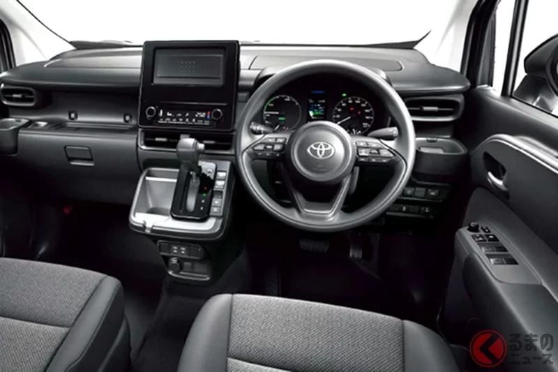新車207萬日圓起！Toyota最便宜「Minivan」引發關注！比高階版本便宜「124萬日圓」的「5人座」版本！標配「Electric Parking」的「Sienta」最入門等級是什麼？