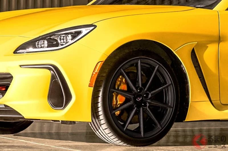 Subaru「鮮豔Yellow運動車」吸引熱烈關注！約625萬日圓，搭載「gold brake」與「專用black輪圈」！連內裝都特別打造的最新「BRZ」美國special edition到底是什麼車？