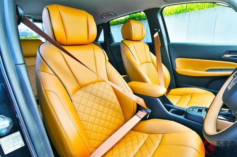 新車237萬日圓！Honda「小型高級車」的“豪華感”引發熱議！也有「真皮座椅質感太好了！」「忍不住看第二眼」的聲音！連原本開大型房車的車主都滿意的「高級感」成真，這就是Honda Fit「LUXE」版本！