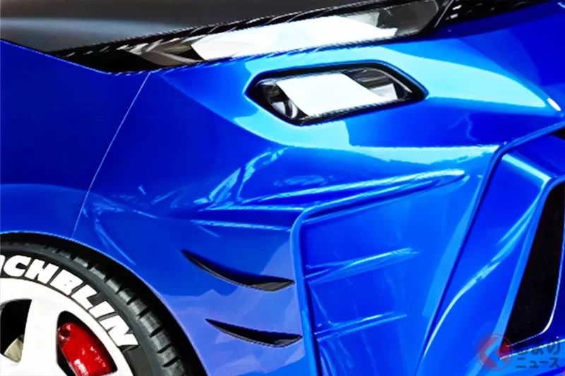 值得關注的HONDA全新「激進版 Fit」登場！採用創新「雙層頭燈」與「開孔引擎蓋」等專屬設計，整體造型超帥！甚至被說「根本像Type R!?」這台極度運動化的「神秘改裝版本」其實是中國市場專屬車型！