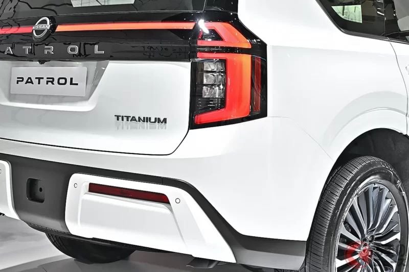 Nissan「大型三排座 SUV」即將上市！ 車長超過5.3公尺、擁有霸氣十足的「方正硬派設計」，還搭載超過400匹馬力的「強悍 Twin Turbo」！ 豪華 Flagship 車型「全新 Patrol」備受期待！