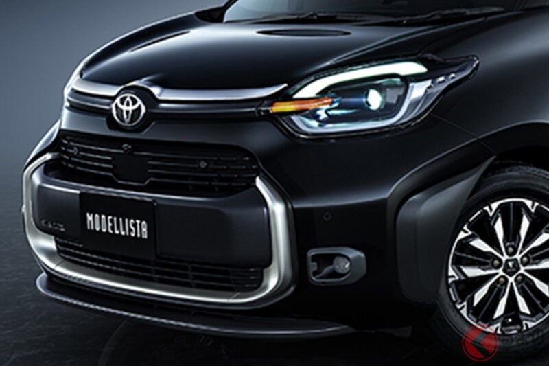 Toyota「氣勢十足車頭設計的緊湊型小型MPV」引發關注！採用「專屬引擎蓋飾條與後視鏡鍍鉻」設計！只要十萬日圓等級就能讓外觀大幅升級變得更高級的Sienta「Cool Shine Kit」究竟是什麼？