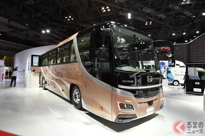5095萬日圓！Hino「最新精悍新款」上市！時隔20年全面更新，搭載創新「gate-type rear spoiler」×12速AMT！高質感「King of tourist buses」新Selega究竟進化到什麼程度？