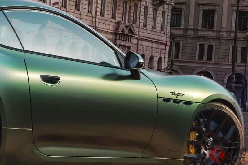 搭載590匹馬力3.0升V6引擎！全長約4.9公尺的全新「四人座Coupe」正式發表！車頭大改款進化成鯊魚臉造型！另有高達1200匹馬力性能版的Maserati「GranTurismo」在義大利登場！