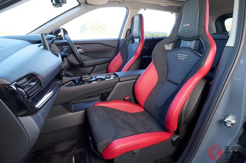 日產最新的「四輪驅動運動SUV」登場！以全長4.7公尺、全寬1.8公尺的車身尺碼為基礎，採用「專屬外觀設計」與「豪華內裝」！搭配紅色點綴更加搶眼的「X-Trail NISMO」成為焦點！