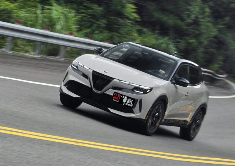 都會精緻「義」品 Alfa Romeo Junior Ibrida