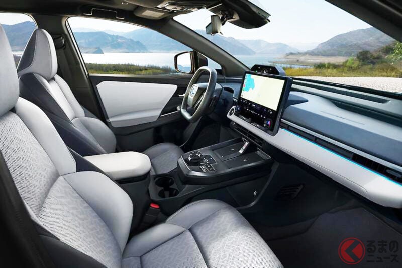 Subaru「全新 SUV」引發熱烈反響！網友表示「發光六連星 Logo 很帥」、「維持原價格非常有吸引力」！搭載338匹馬力版本的全新「Solterra」美國車型究竟有哪些改變？