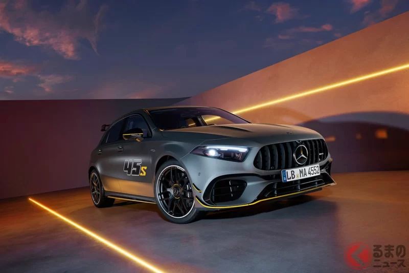 2.0L引擎「超過420匹馬力」！全新「4WD」跑車發表！全長4.4m級「剛剛好的車身尺寸」！配備大量「專屬套件」的 Mercedes-AMG「A 45 S Final Edition」現身德國市場
