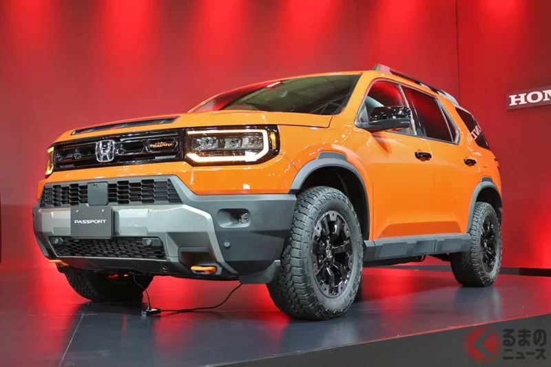Honda 幾乎與 Land Cruiser 300 同級尺碼的全新「5 人座 SUV」引發經銷商熱烈詢問！？雖然預估售價不低，仍有不少人表示「很想看看實車」，但目前卻沒有展示車……擁有超越「Jimny」離地高度的「Passport」究竟是什麼樣的車？