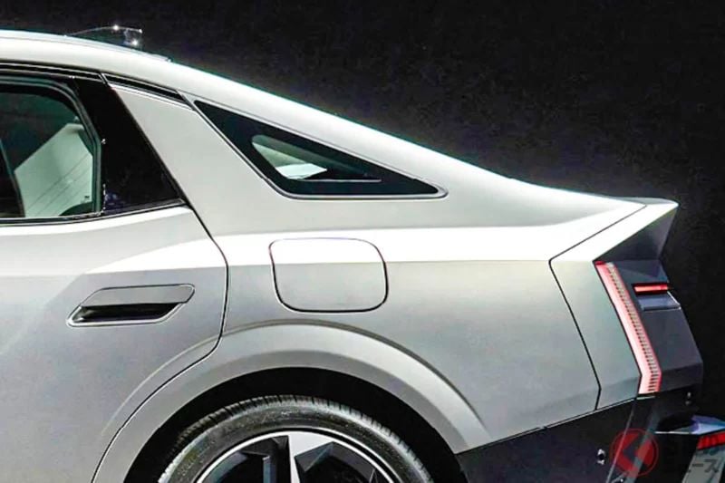 6年來首次全面改款！ 比日產「Skyline」尺寸還大的新型「房車」登場！ 採用方正設計＆搭載2.0升汽油引擎的現代「第8代」Avante韓國版本究竟是什麼？