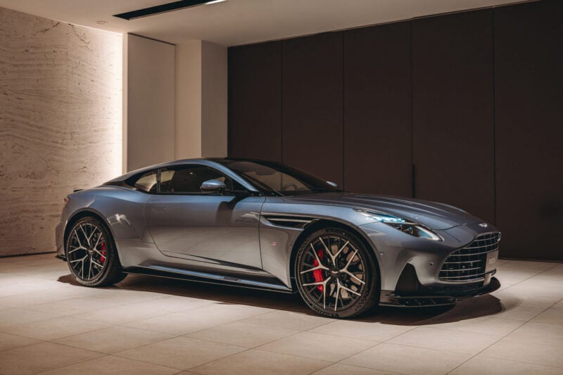 性能風範全面升級 Aston Martin DB12 S
