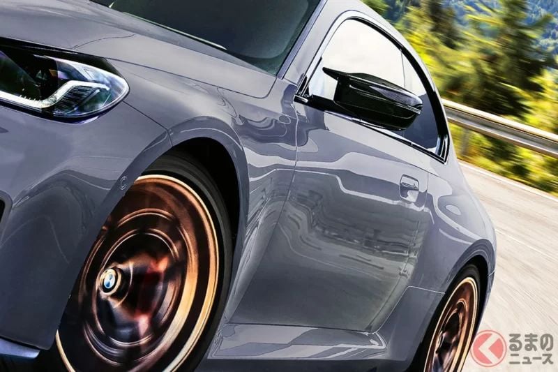 3.0L「直列6缸」爆發 530 匹馬力！全新「雙門」跑車上市！全長約 4.5m 的「剛剛好」車身尺寸！配備碳纖維套件的「後輪驅動」車型 BMW「M2 CS Edition EDGE」登場