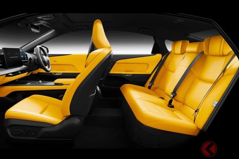 車長超過5公尺！Lexus全新「豪華Sedan」發表引發熱烈迴響！交車竟然得等半年！「前衛又帥氣！」成為熱門話題！超豪華Ottoman腳靠與Reclining座椅也是一大亮點，全新「ES」在經銷商端的真實評價究竟如何？